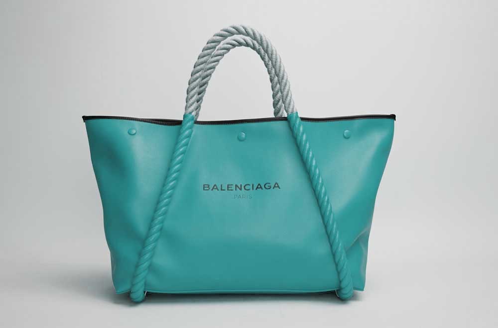 Color-Correction-Bag-02